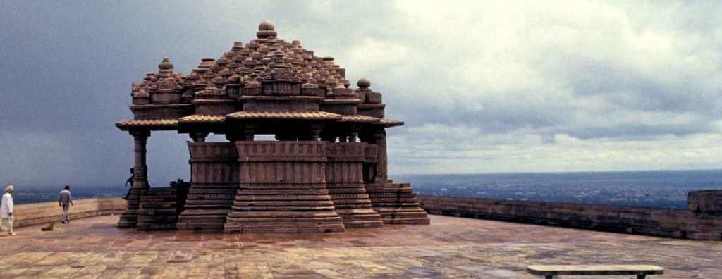 UDAIPUR AU TEMPLE D'EKLIN JI NAGDA